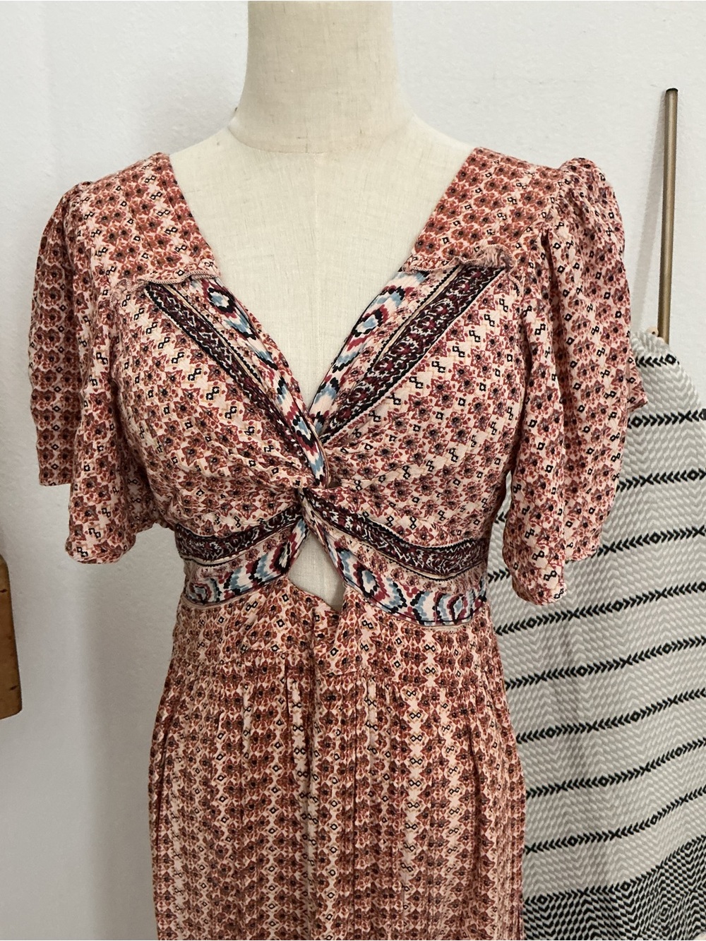 Boho Floral Cutout Maxi Dress in Rust - Picture 3 of 6